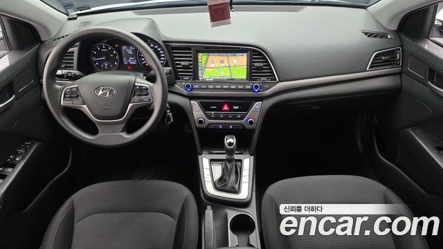 Hyundai Avante — interior