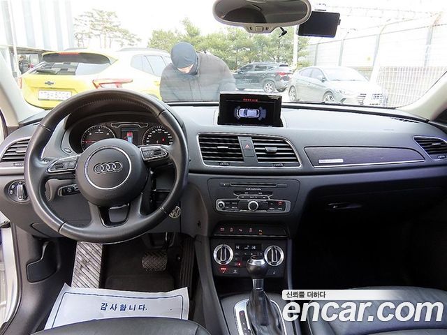 Audi Q3 — interior