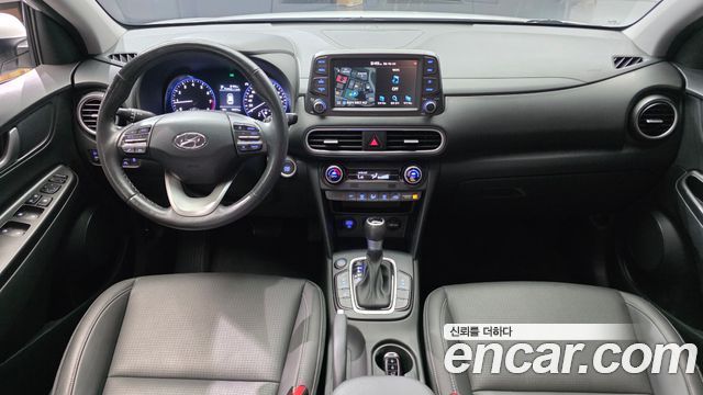 Hyundai Kona — interior