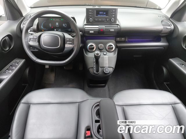 Hyundai Casper — interior