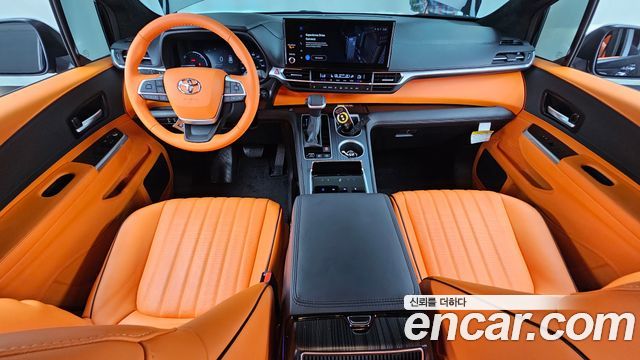 Toyota Sienna — interior