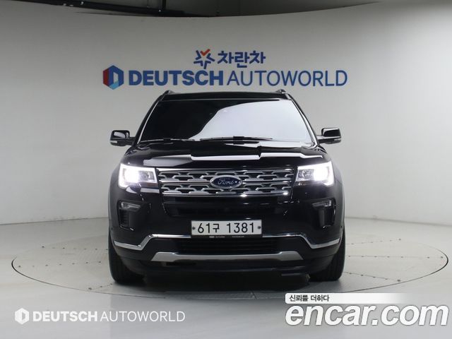 Ford Explorer — exterior
