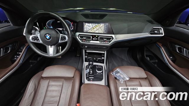 BMW 3 Series — interior