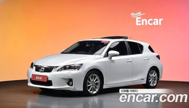 Lexus CT200h — exterior
