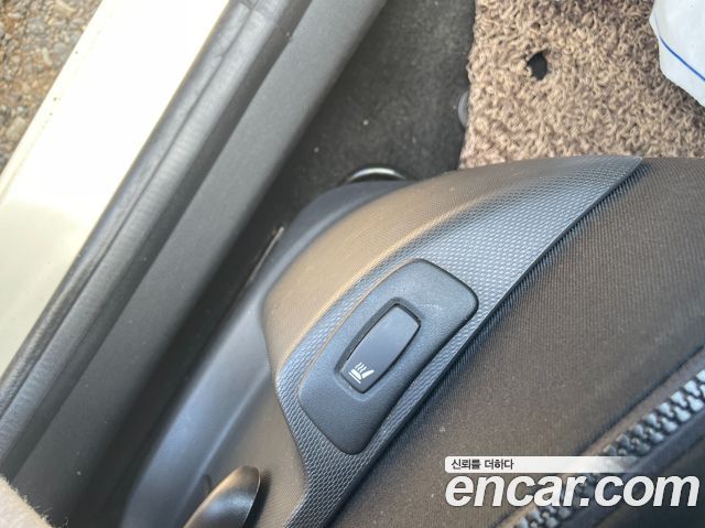 Renault Korea QM3 — interior