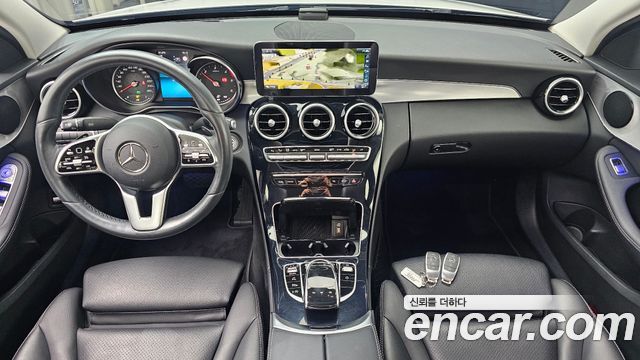 Mercedes-Benz C-Class — interior
