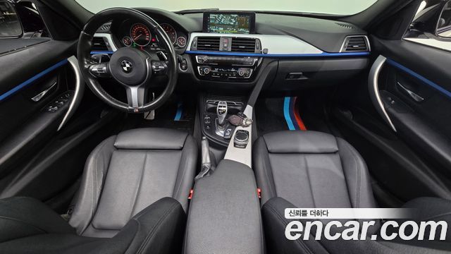 BMW 3 Series — interior