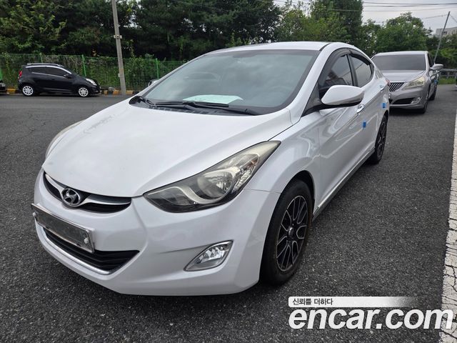 Hyundai Avante — exterior