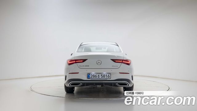 Mercedes-Benz CLA-Class — interior