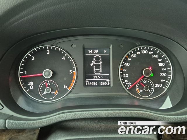 Volkswagen Passat — interior
