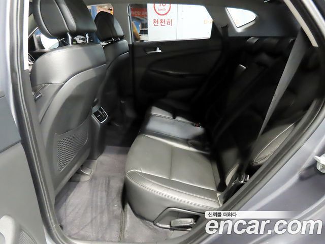 Hyundai Tucson — interior