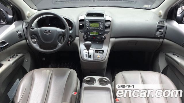 Kia Carnival — interior