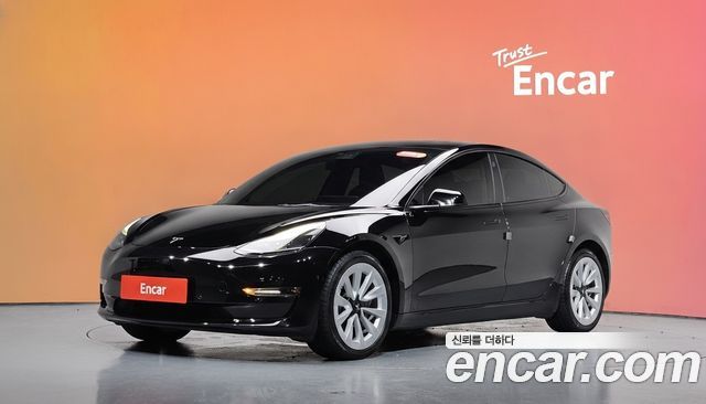 Tesla Model 3 — exterior