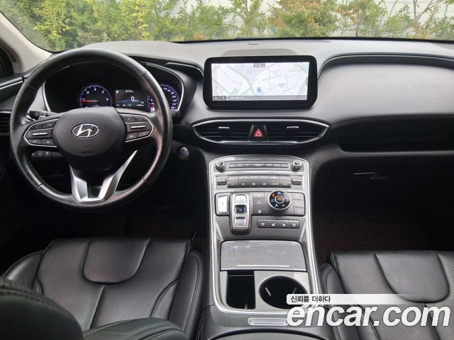 Hyundai Santa Fe — interior