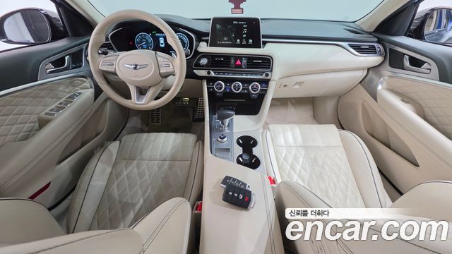 Genesis G70 — interior
