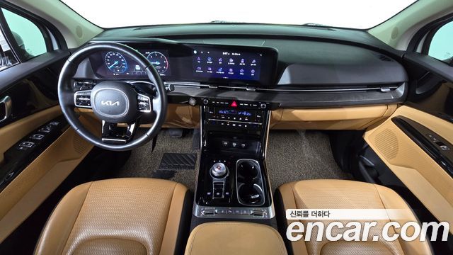 Kia Carnival — interior