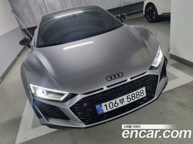 Audi R8 — exterior