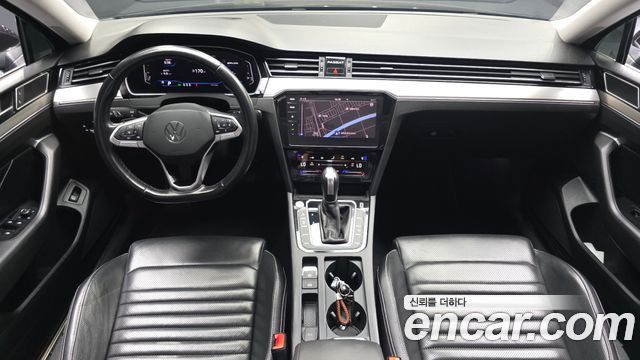 Volkswagen Passat — interior