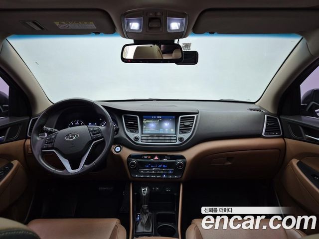 Hyundai Tucson — interior