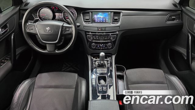 Peugeot 508 — interior
