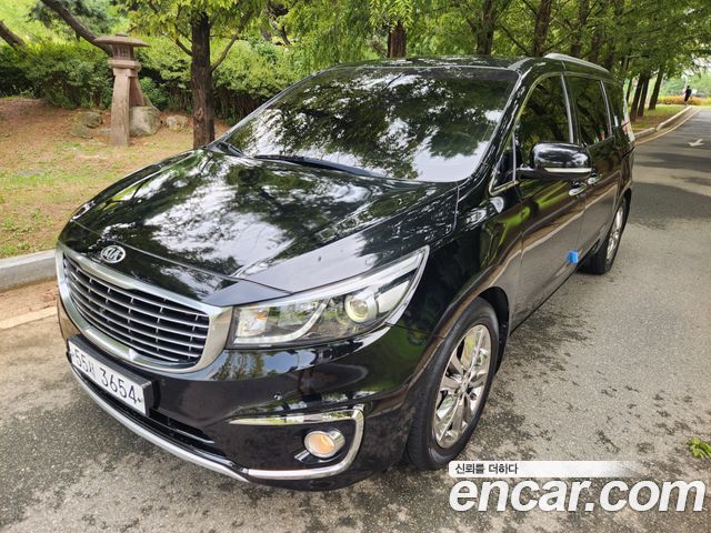 Kia Carnival — exterior