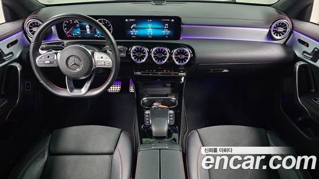 Mercedes-Benz CLA-Class — interior