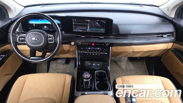 Kia Carnival — interior