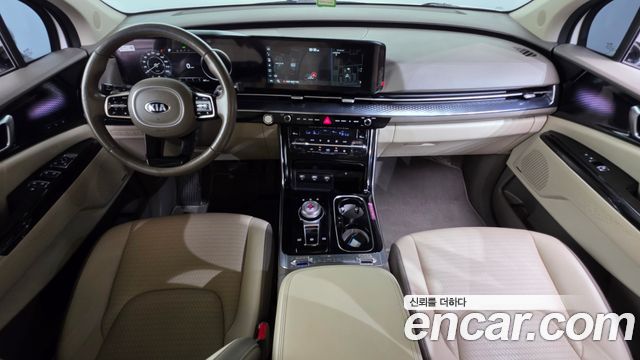 Kia Carnival — interior