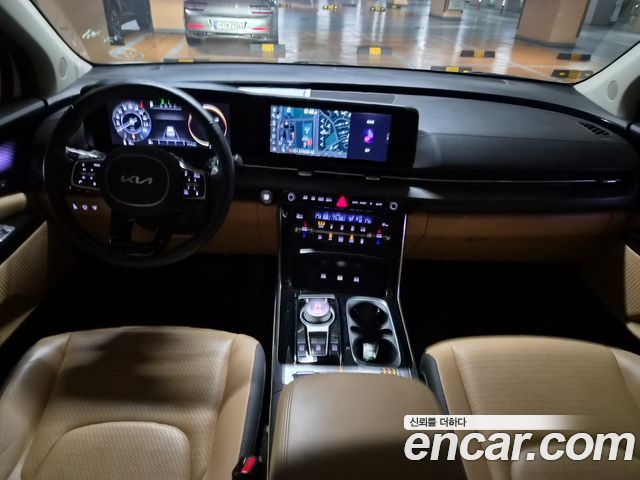 Kia Carnival — interior