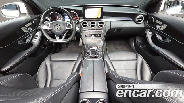 Mercedes-Benz C-Class — interior