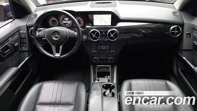 Mercedes-Benz GLK-Class — interior
