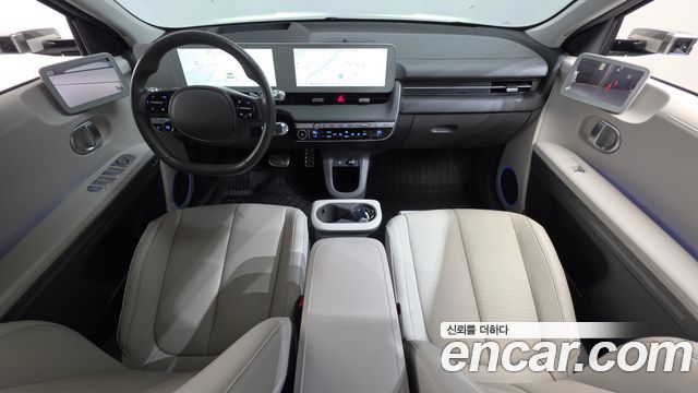Hyundai IONIQ 5 — interior