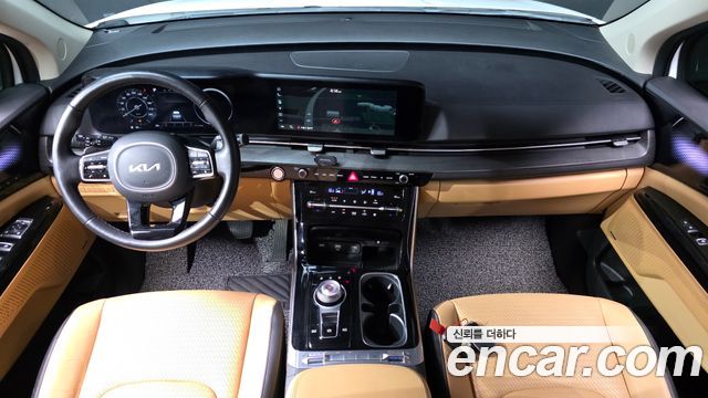 Kia Carnival — interior