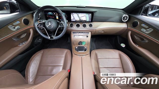 Mercedes-Benz E-Class — interior