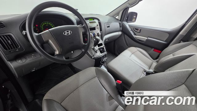 Hyundai Starex — interior