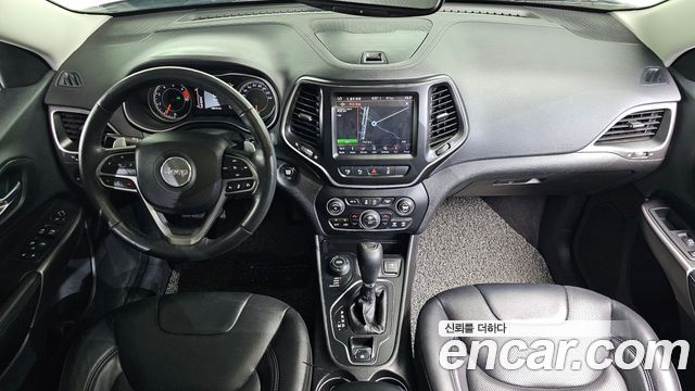 Jeep Cherokee — interior