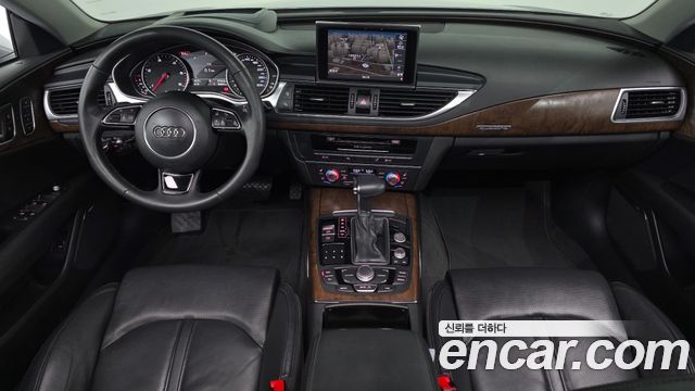 Audi A7 — interior
