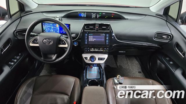Toyota Prius — interior