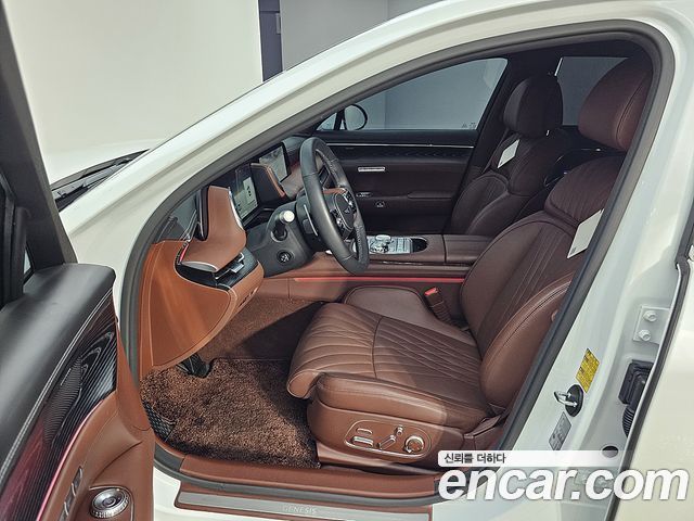 Genesis G90 — interior