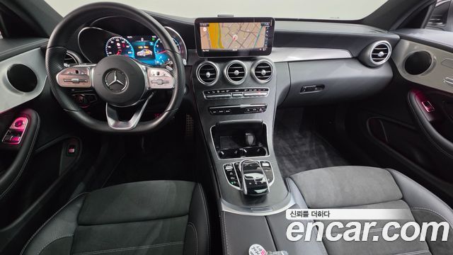 Mercedes-Benz C-Class — interior