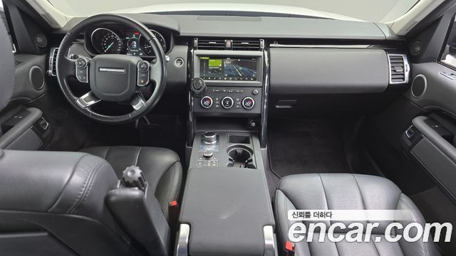 Land Rover Discovery — interior