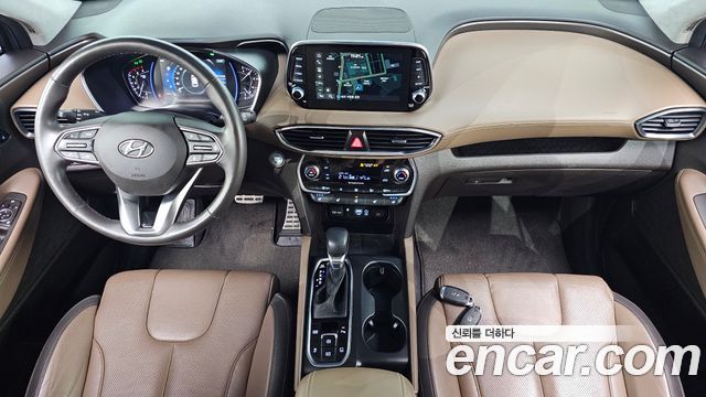 Hyundai Santa Fe — interior