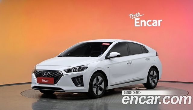 Hyundai Ioniq — exterior