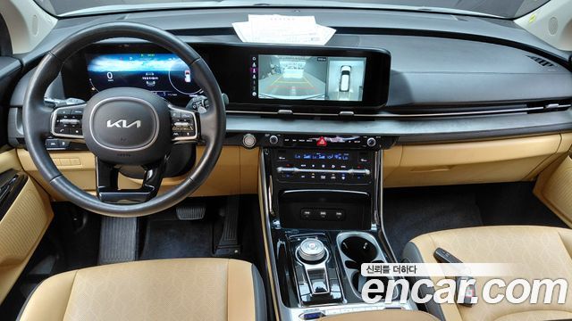 Kia Carnival — interior
