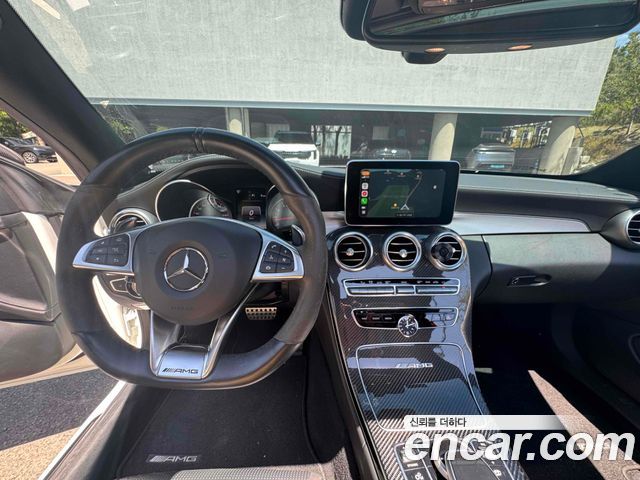 Mercedes-Benz C-Class — interior
