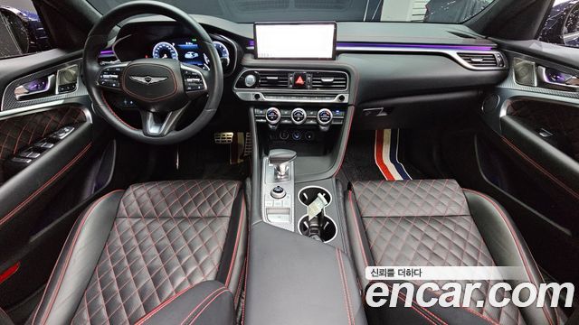Genesis G70 — interior