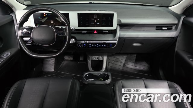 Hyundai IONIQ 5 — interior