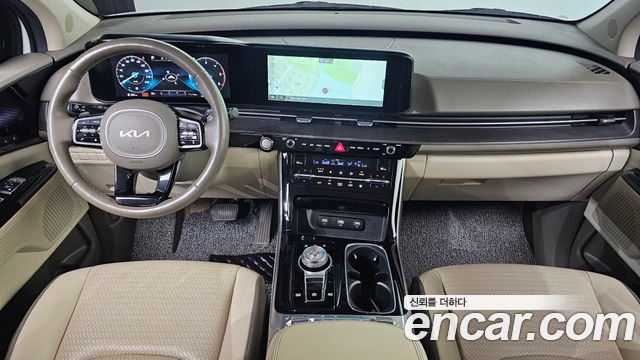 Kia Carnival — interior