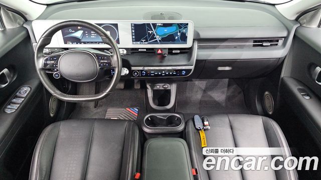 Hyundai IONIQ 5 — interior