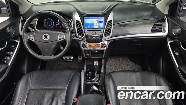 KG Mobility Korando — interior